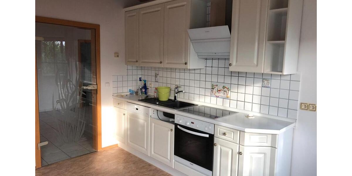 Einfamilienhaus Hohenroth - 8 Zimmer, 190 m&sup2;, 1.450&euro; | Angebot:26320939