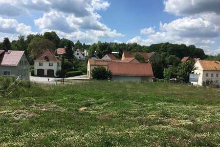 Grundstück zu verkaufen in Struppen 140.000 € 838 m²