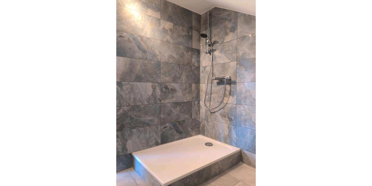 Dachgeschoßwohnung Esslingen am Neckar Pliensauvorstadt - 2.5 Zimmer, 44 m&sup2;, 840&euro; | Angebot:25408317