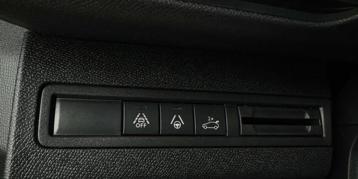 Peugeot 5008 GT 130 Puretech EAT8 Sitzheizung 34.900 km 23.520 &euro; Lich 35423