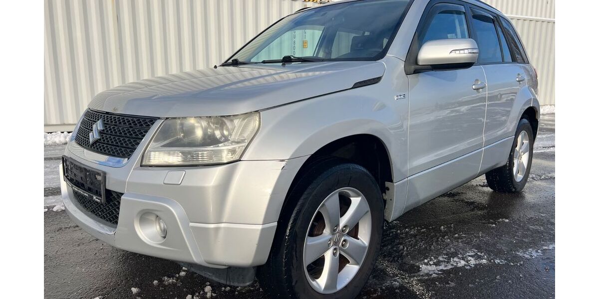 Suzuki Grand Vitara 208.000 km 5.499 &euro; Berlin 12057