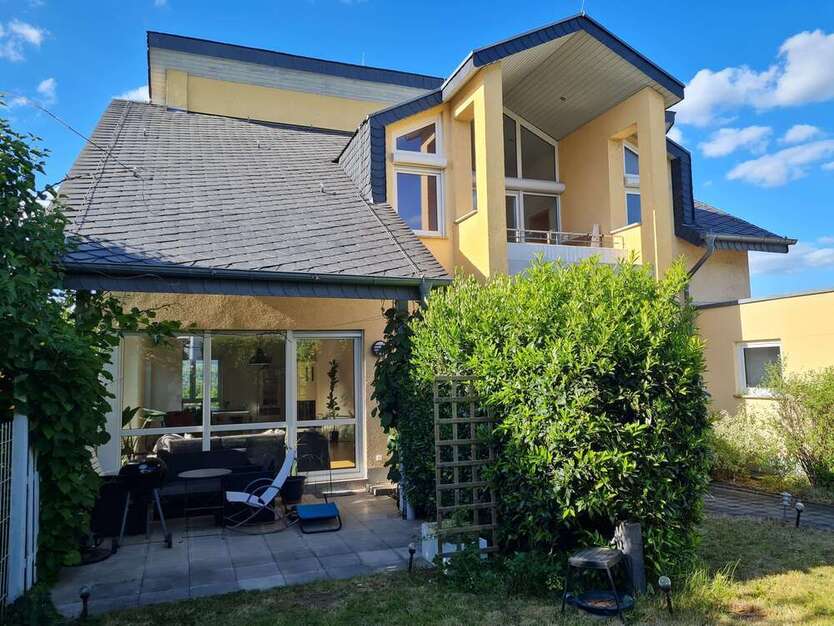 Haus zum Kaufen in Andernach 785.000 € 326 m²