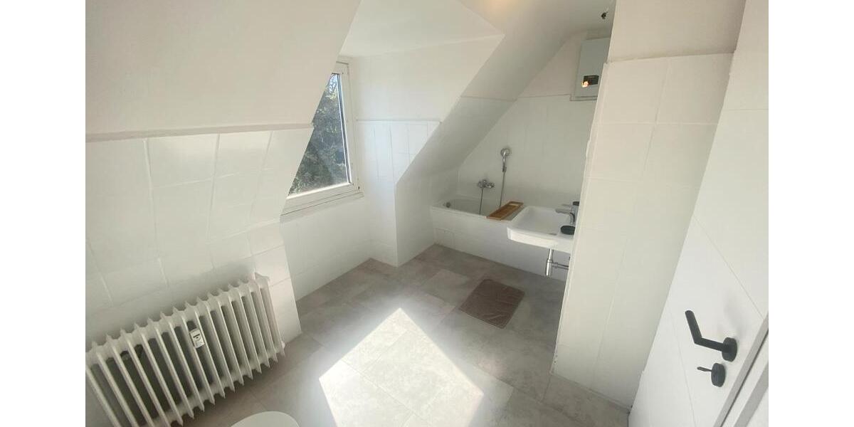 Dachgeschoßwohnung Remscheid Gemarkung Bergisch Born - 3.5 Zimmer, 60 m&sup2;, 487&euro; | Angebot:26675431
