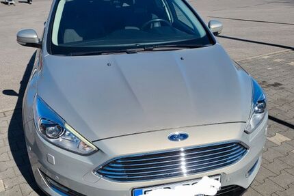Ford Focus 145.110 km 8.100 &euro; Emmering 82275