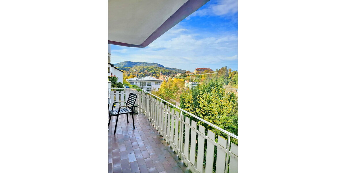 Schöne 4-Zimmer Wohnung mit sonnigem Balkon in Zentrumslage 4 zimmer