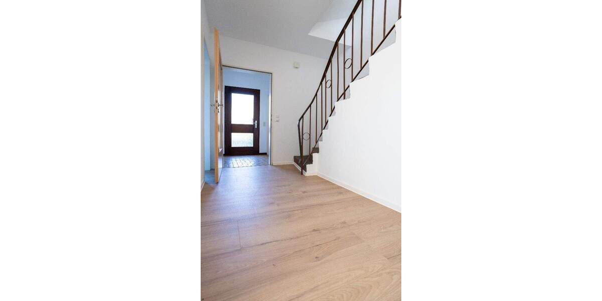 Reihenmittelhaus Stuhr Varrel - 5 Zimmer, 130 m&sup2;, 295.000&euro; | Angebot:25879614