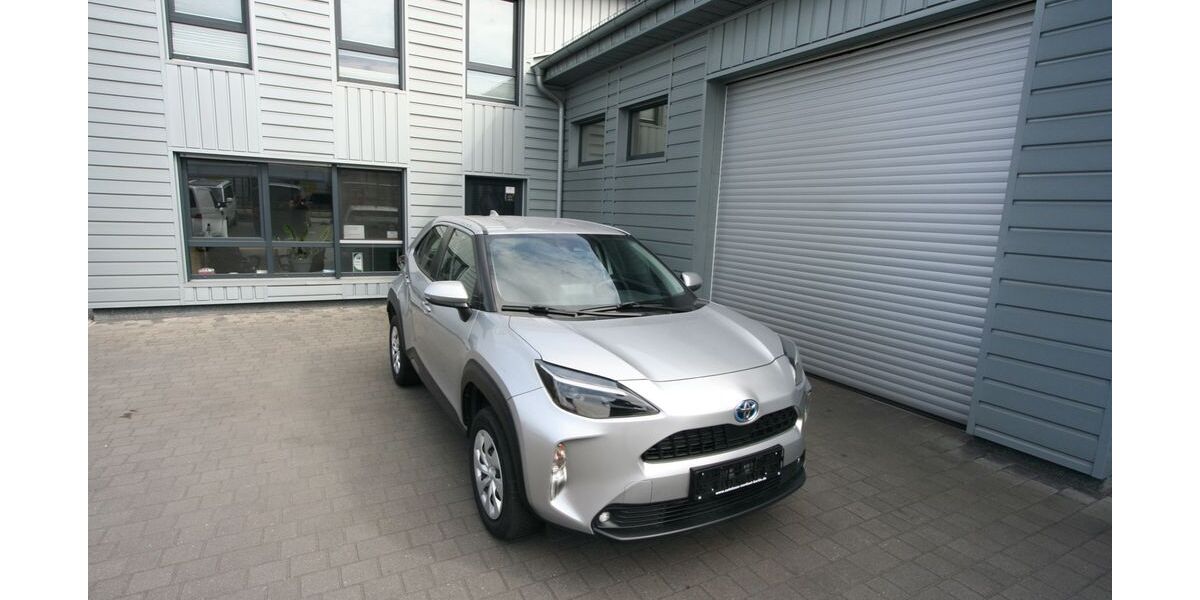 Toyota Yaris 71.600 km 19.690 &euro; Berlin 13051