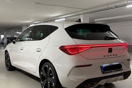 Cupra Leon 58.000 km 20.750 € Bensheim 64625