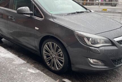 Opel Astra 211.000 km 4.500 &euro; Berlin 13357