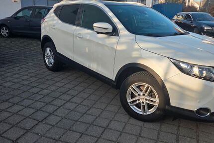 Nissan Qashqai 62.500 km 15.500 &euro; Hannover 30539