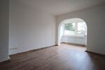 Schöne 3 Zimmer Wohnung im gepflegten Haus !