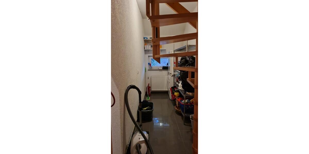 Etagenwohnung Altenstadt - 5 Zimmer, 195 m&sup2;, 1.900&euro; | Angebot:26331743