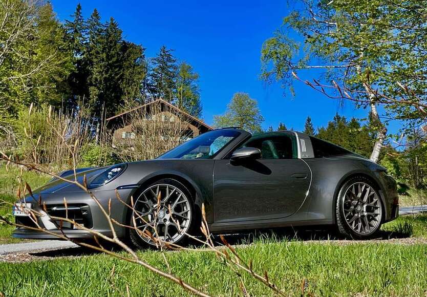 992