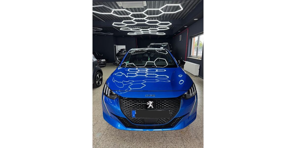 Peugeot 208 71.200 km 11.999 &euro; Mönchengladbach 41236