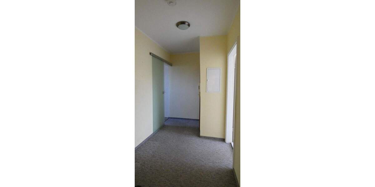 Etagenwohnung Hoyerswerda - 3 Zimmer, 73 m&sup2;, 87.500&euro; | Angebot:25705314