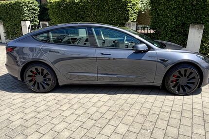 Tesla Model 3 27.000 km 36.800 &euro; Frankfurt 60599