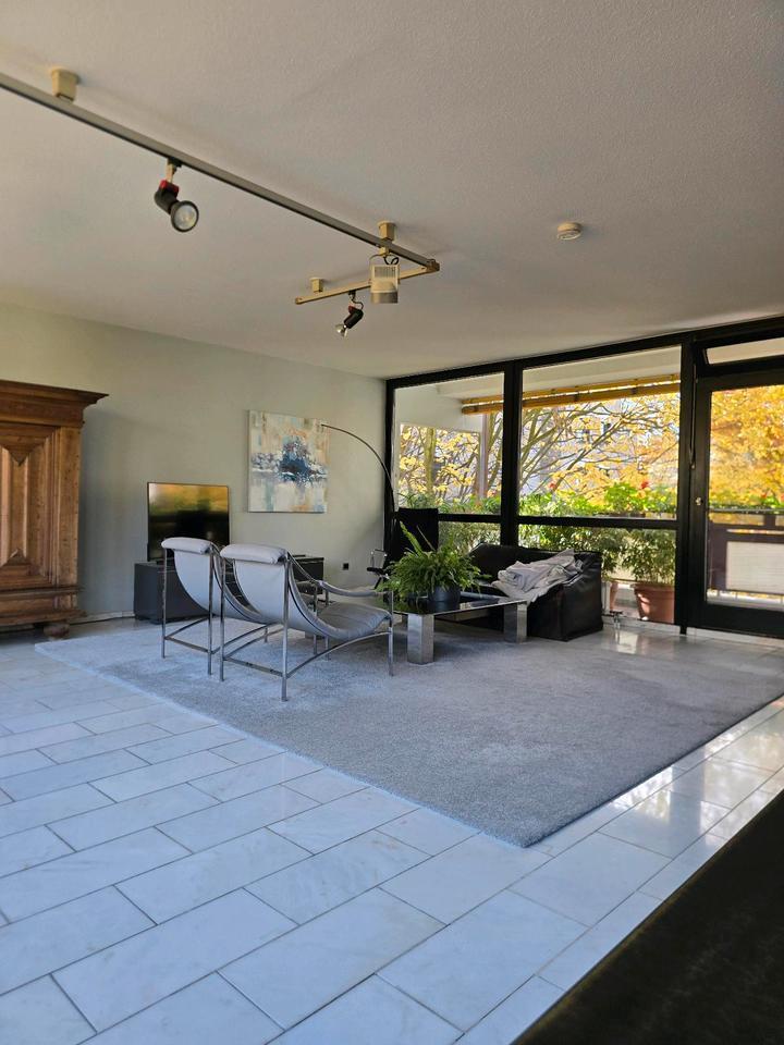 Exklusive Helle Wohnung in Köln-Weiden zimmer