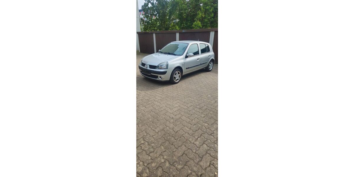 Renault Clio 212.000 km 1.300 &euro; stendal 39576