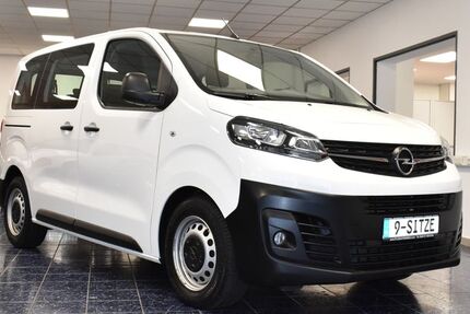 Opel Vivaro 119.637 km 17.870 &euro; Nürnberg 90431