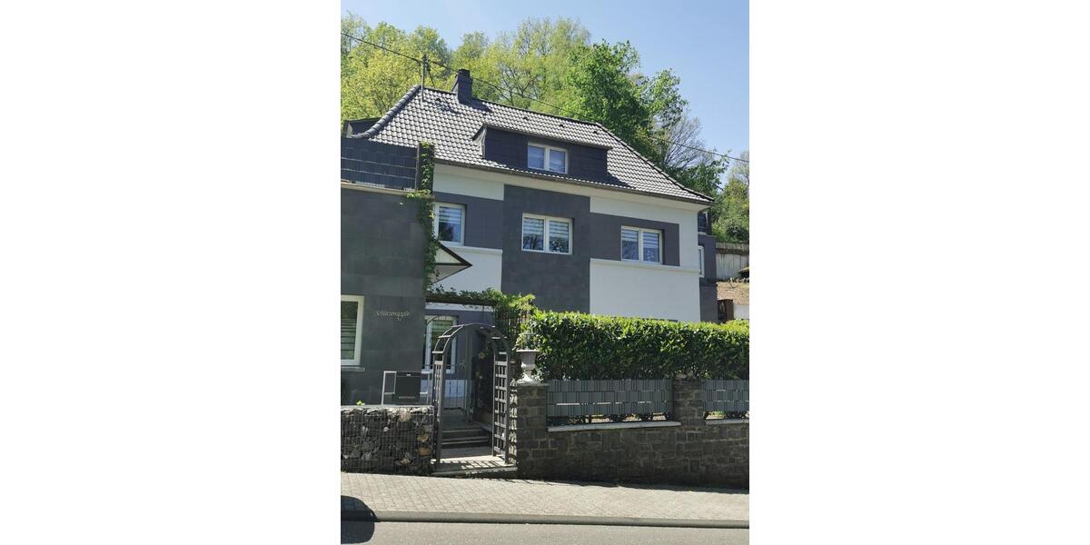 Villa Idar-Oberstein Oberstein - 11 Zimmer, 240 m&sup2;, 280.000&euro; | Angebot:26586687