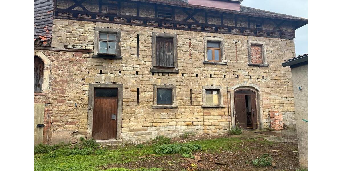 Sanierungsbedürftiges Bauernhaus 3 zimmer
