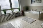 Erdgeschoßwohnung Viersen Hülsdonk - 6 Zimmer, 200 m&sup2;, 2.500&euro; | Angebot:26670858