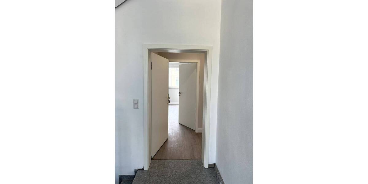 Exklusive Eigentumswohnung inkl. sehr hochwertiger Einbauküche und großem Balkon, optional Stellplatz 3 zimmer