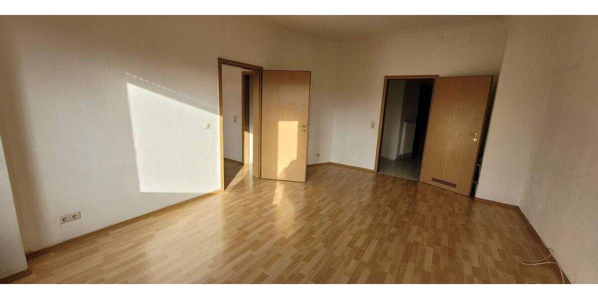 Etagenwohnung Stuttgart Zuffenhausen - 3 Zimmer, 84 m&sup2;, 1.290&euro; | Angebot:25051700