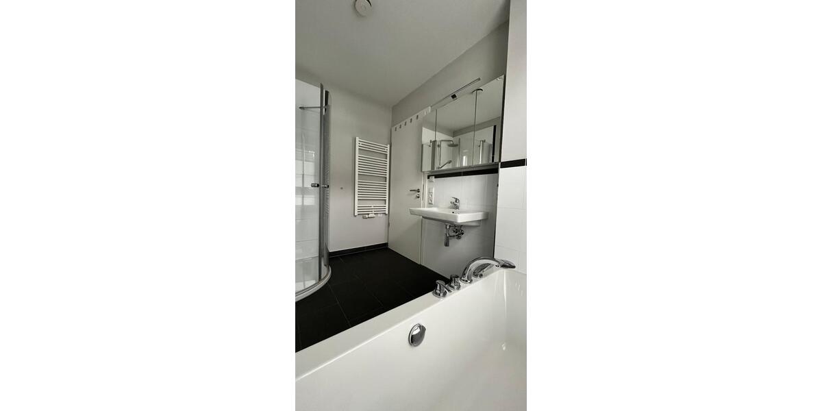 Einfamilienhaus Bad Pyrmont - 4 Zimmer, 180 m&sup2;, 1.600&euro; | Angebot:26470340