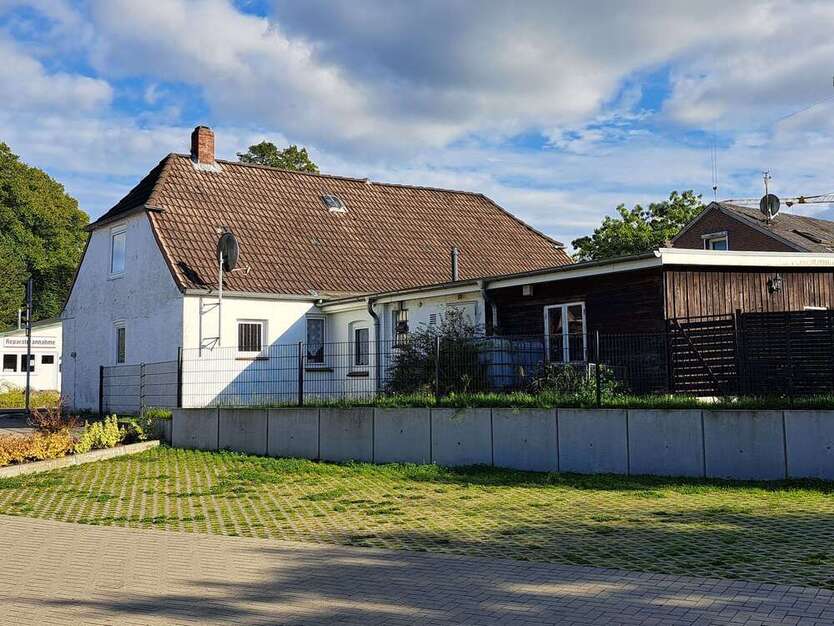 Haus zum Kaufen in Schenefeld bei Itzehoe 169.000 € 97 m²