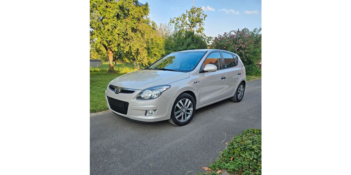 Hyundai i30 180.000 km 3.700 &euro; Borken 46325