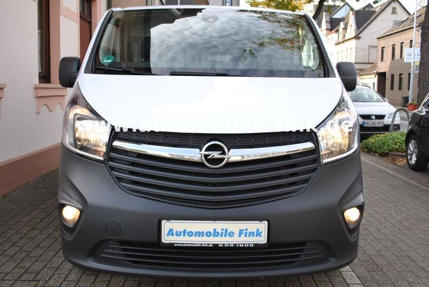 Opel Vivaro 172.000 km 8.950 € Mülheim a. d. Ruhr 45478