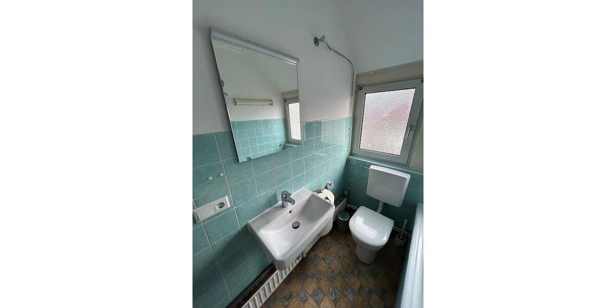 Etagenwohnung Bielefeld Brake - 3 Zimmer, 18 m&sup2;, 295&euro; | Angebot:25411020