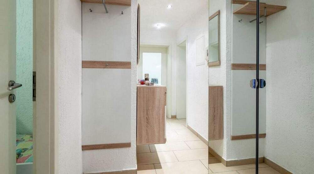 Familienfreundliche 6-Zimmer-Wohnung mit Balkon in Wiesbaden Medenbach 6 zimmer