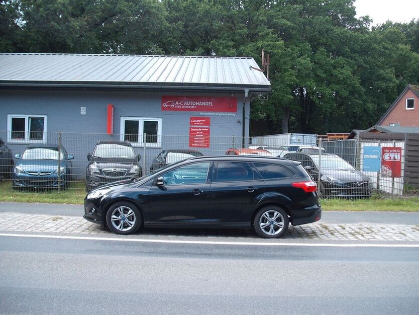 Ford Focus 174.733 km 2.599 € Loxstedt-Hahnenknoop 27612