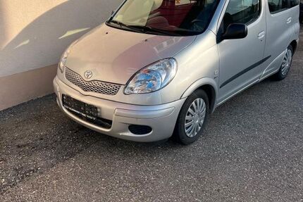 Toyota Yaris 193.000 km 2.900 &euro; Bisingen 72406