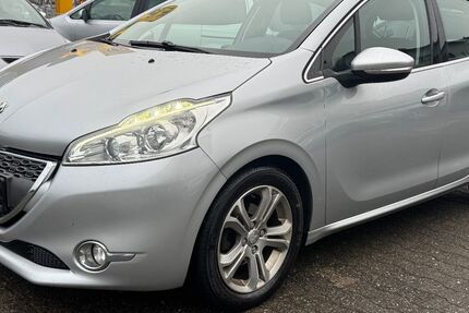Peugeot 208 159.000 km 6.490 &euro; Wiesbaden 65187