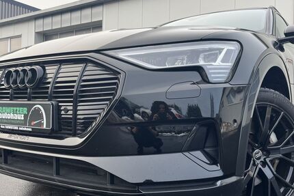 Audi e-tron 41.957 km 37.860 &euro; Marktredwitz 95615