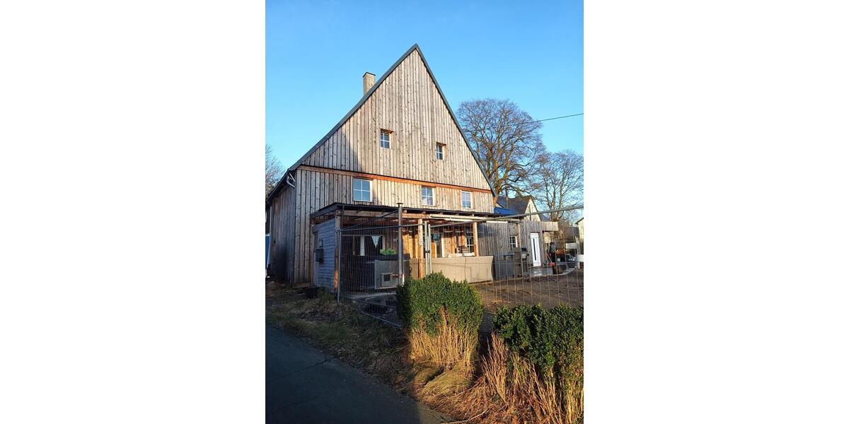 Doppelhaushälfte Hilchenbach - 7 Zimmer, 180 m&sup2;, 199.000&euro; | Angebot:26698965