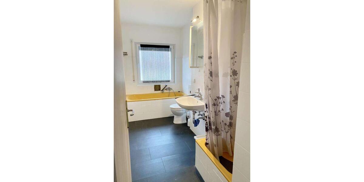 Reihenhaus Zirndorf - 5 Zimmer, 150 m&sup2;, 1.600&euro; | Angebot:25376763