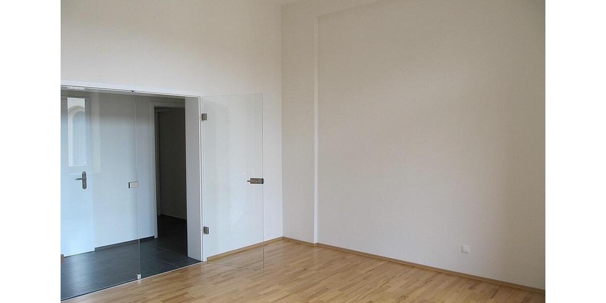 Etagenwohnung Markneukirchen - 5 Zimmer, 139 m&sup2;, 1.100&euro; | Angebot:25487030