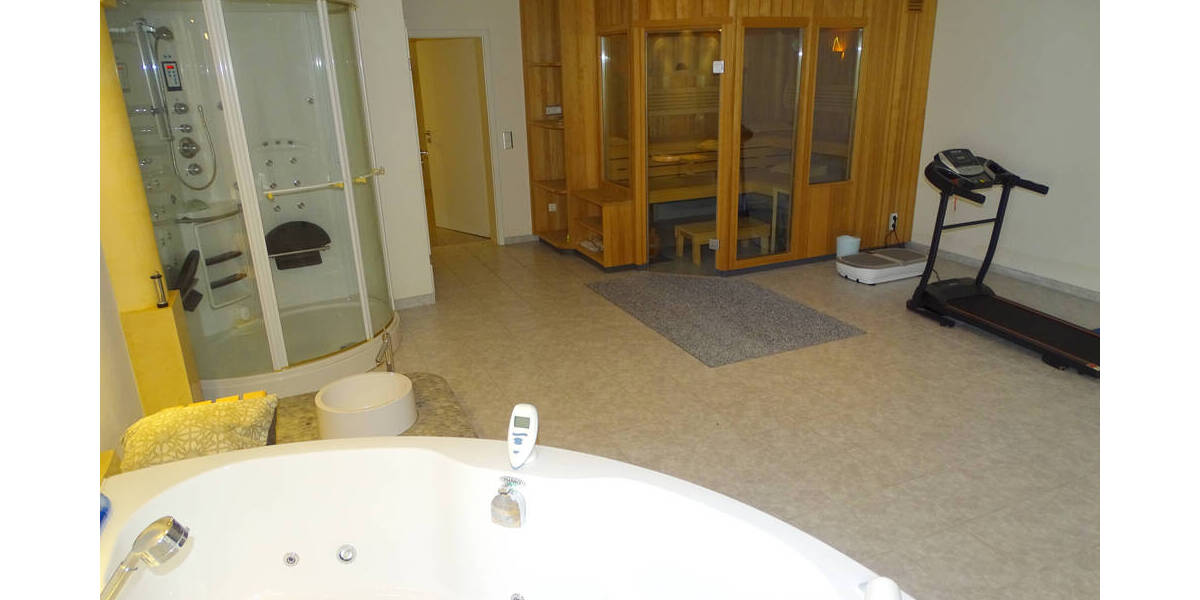 Einfamilienhaus Grenzach-Wyhlen Wyhlen - 7 Zimmer, 400 m&sup2;, 2.200.000&euro; | Angebot:25727824