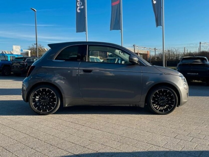 Fiat 500e la Prima LED/Sitzheizung/Kamera/ACC 15.500 km 22.900 € Backnang, 71522