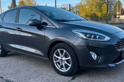 Ford Fiesta 33.151 km 13.490 &euro; Bautzen 02625