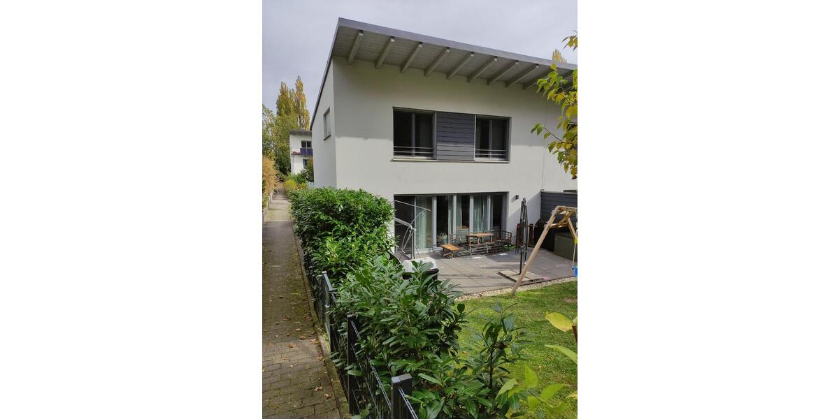 Charmantes Reiheneckhaus in idyllischer Lage in Sinzing 3 zimmer