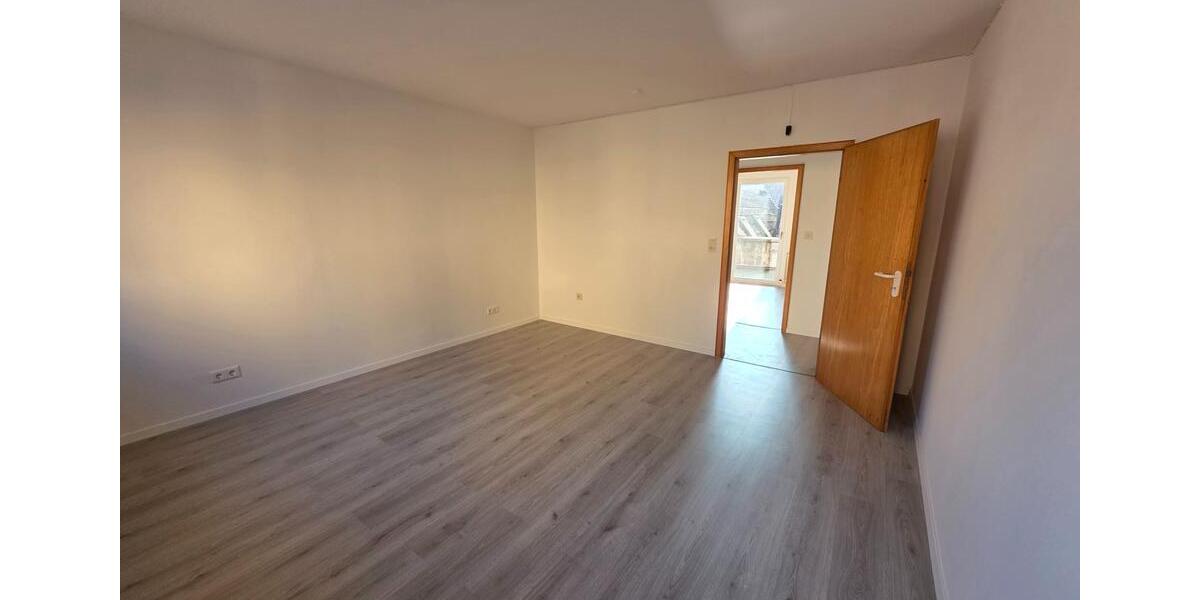 Etagenwohnung Karlstadt - 4 Zimmer, 105 m&sup2;, 985&euro; | Angebot:24658407