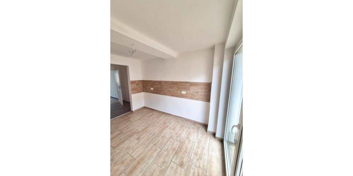 Etagenwohnung Spremberg - 4 Zimmer, 120 m&sup2;, 129.000&euro; | Angebot:27072697
