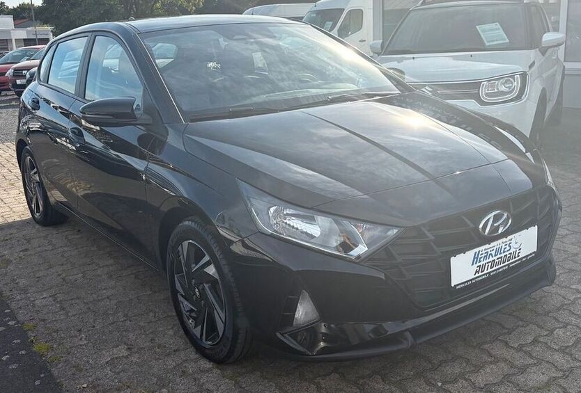 i20