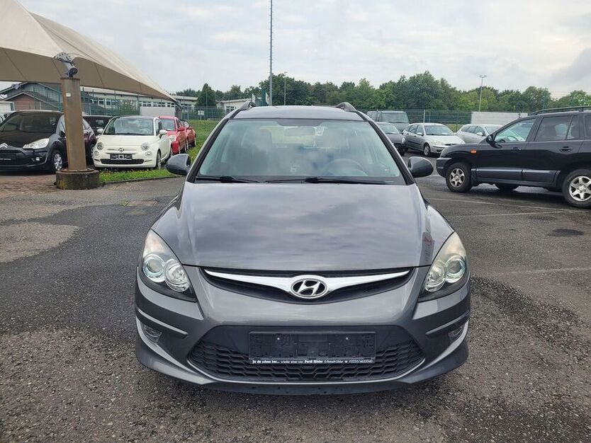 i30