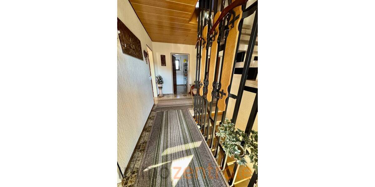 Einfamilienhaus Gunzenhausen Laubenzedel - 8 Zimmer, 203 m&sup2;, 329.000&euro; | Angebot:25680267